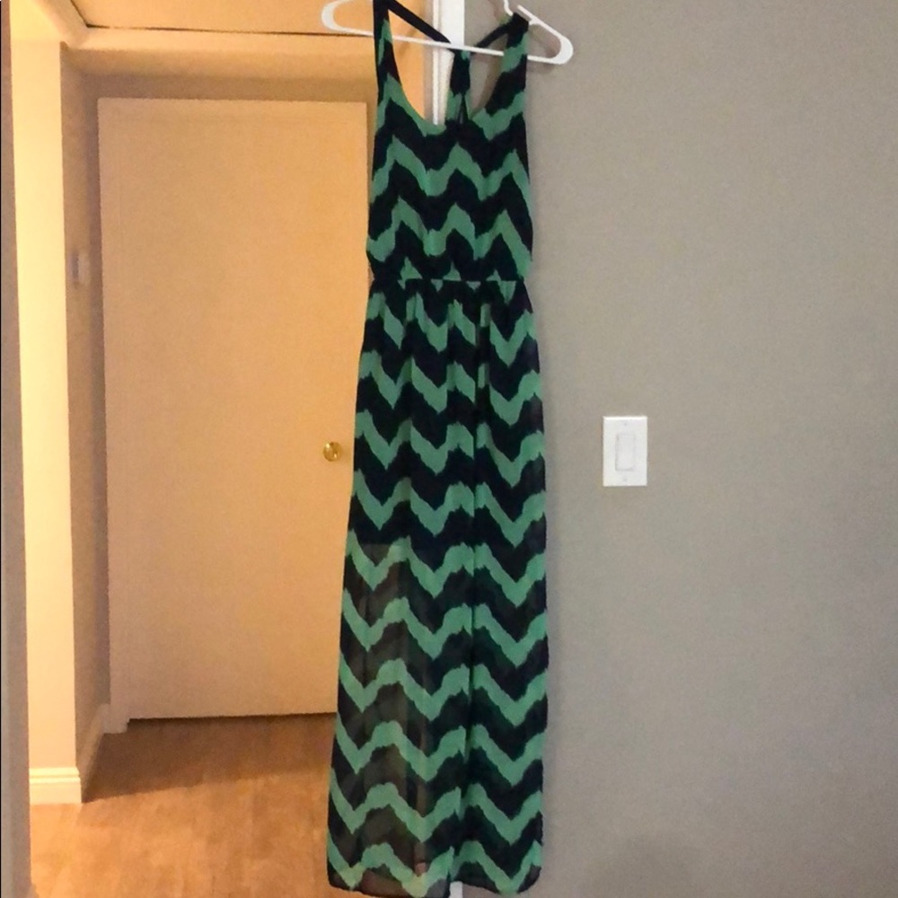 Sleeveless maxi dress